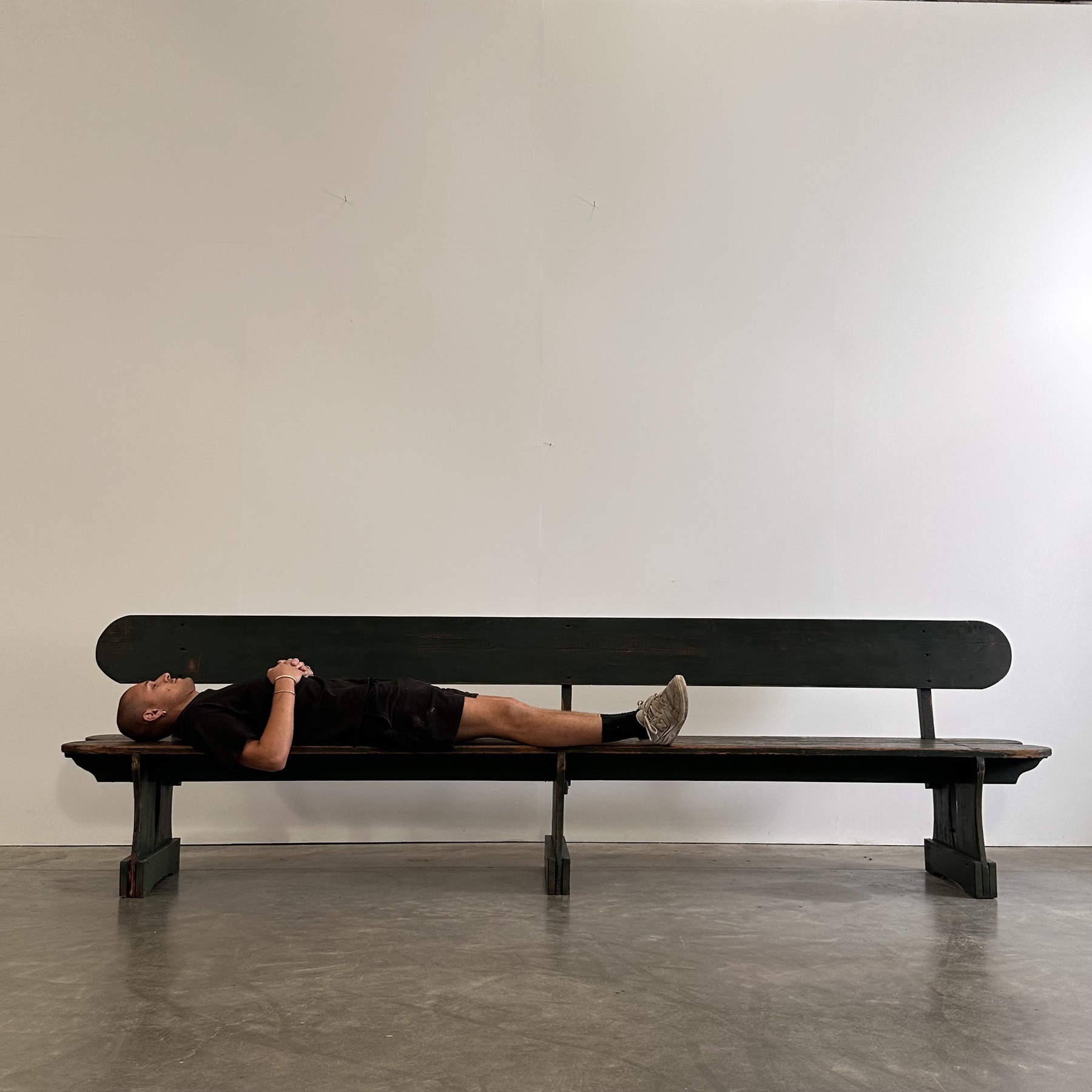 objet-vagabond-painted-bench0005