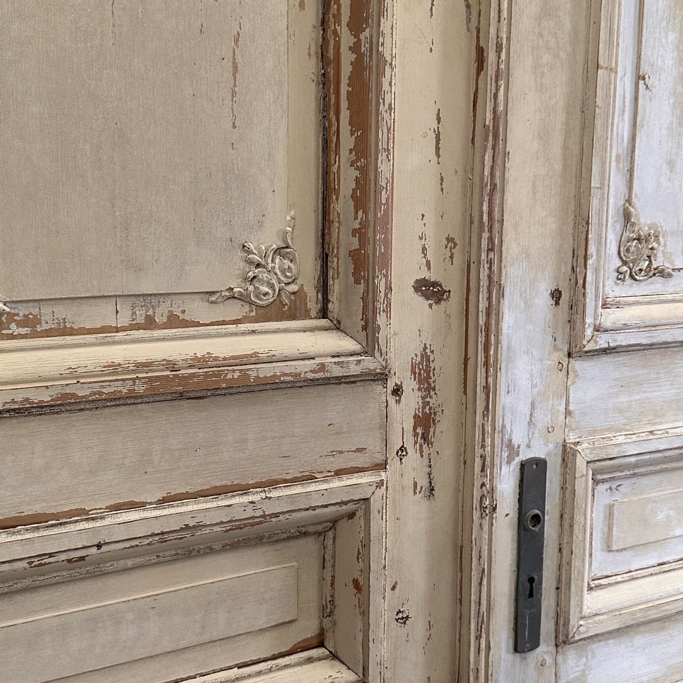 objet-vagabond-painted-doors0007