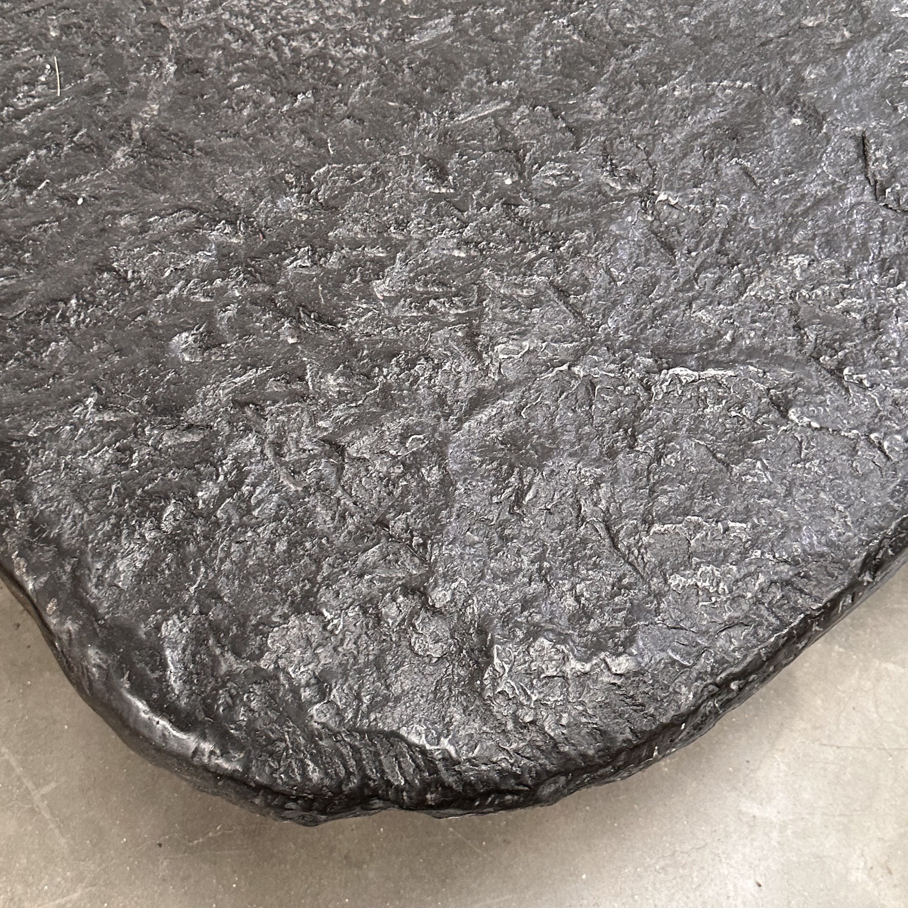 objet-vagabond-stone-table0003