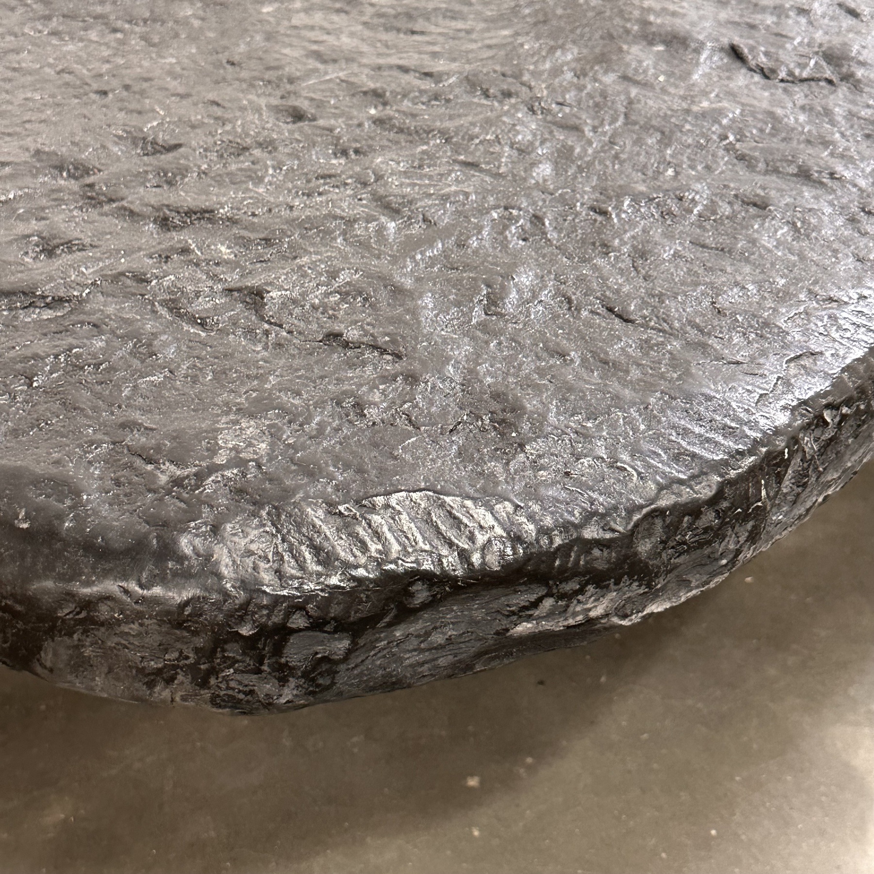 objet-vagabond-stone-table0006