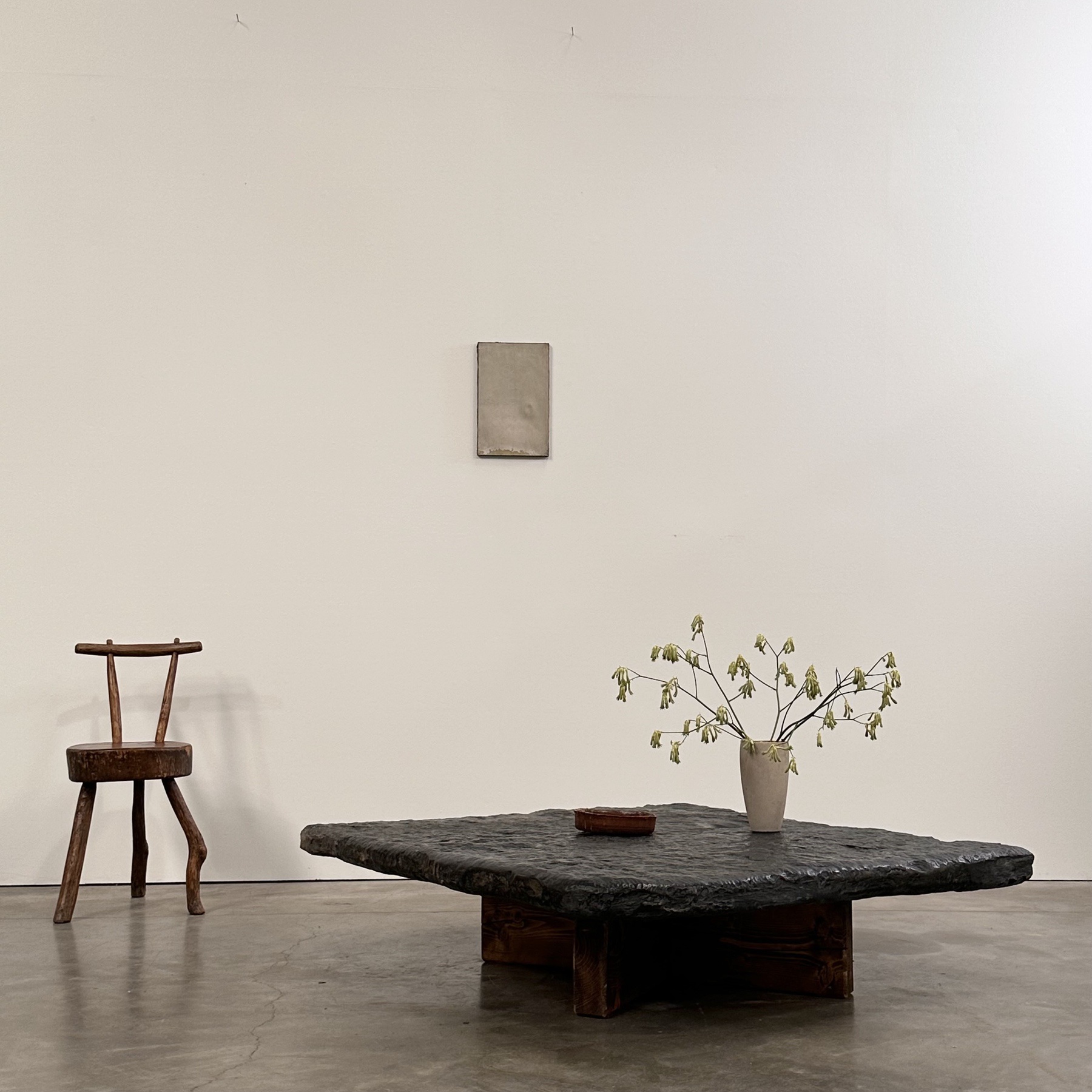 objet-vagabond-stone-table0012