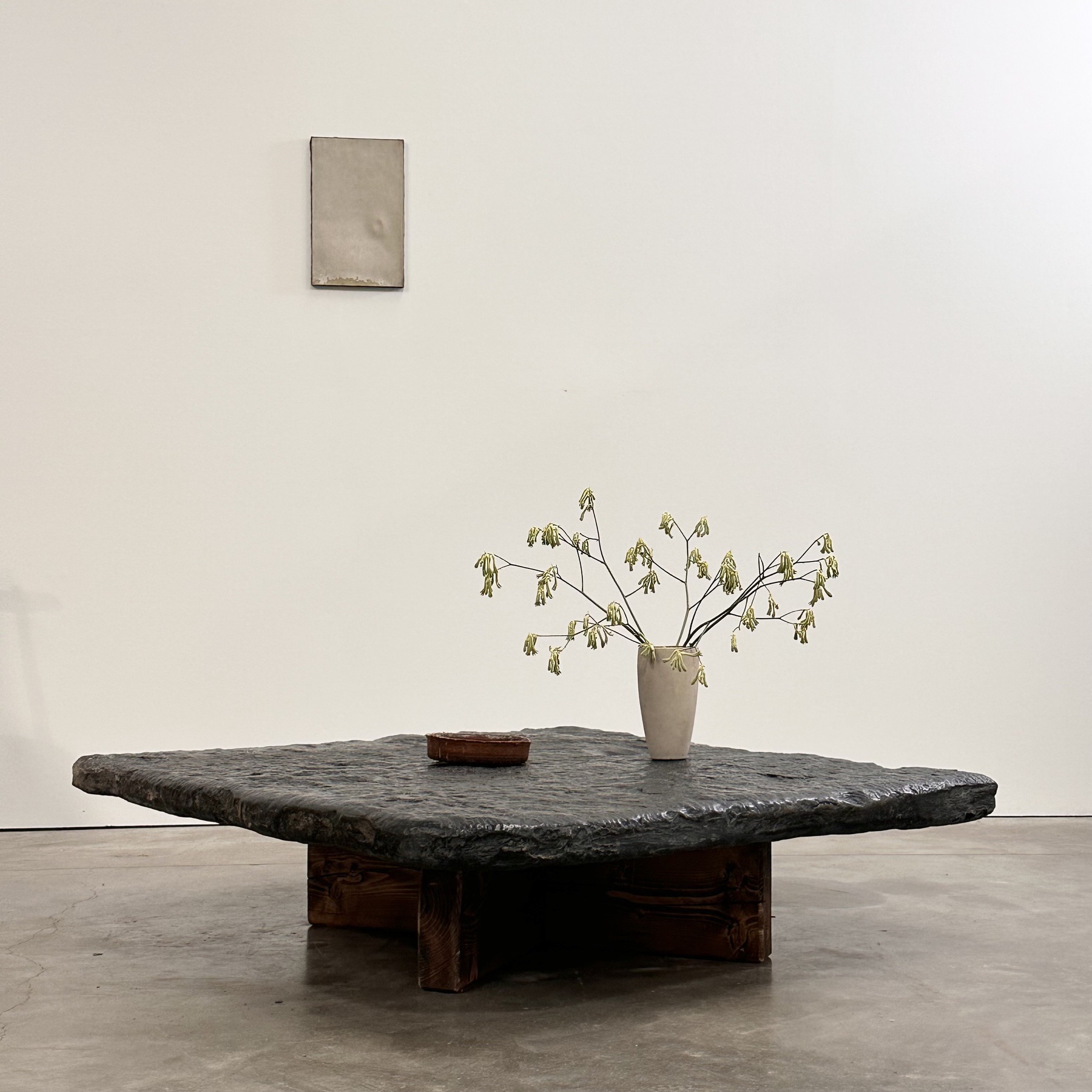 objet-vagabond-stone-table0014
