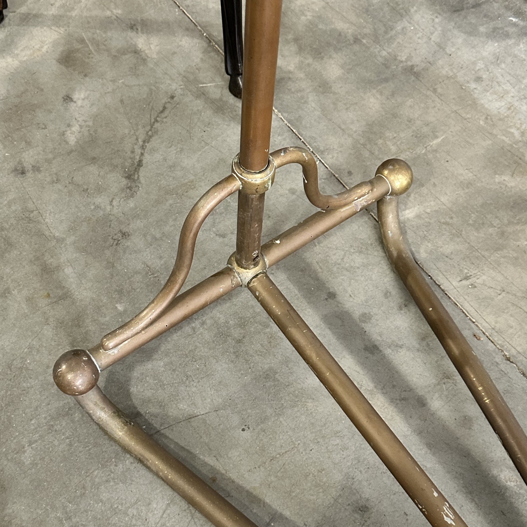 objet-vagabond-copper-rack0001