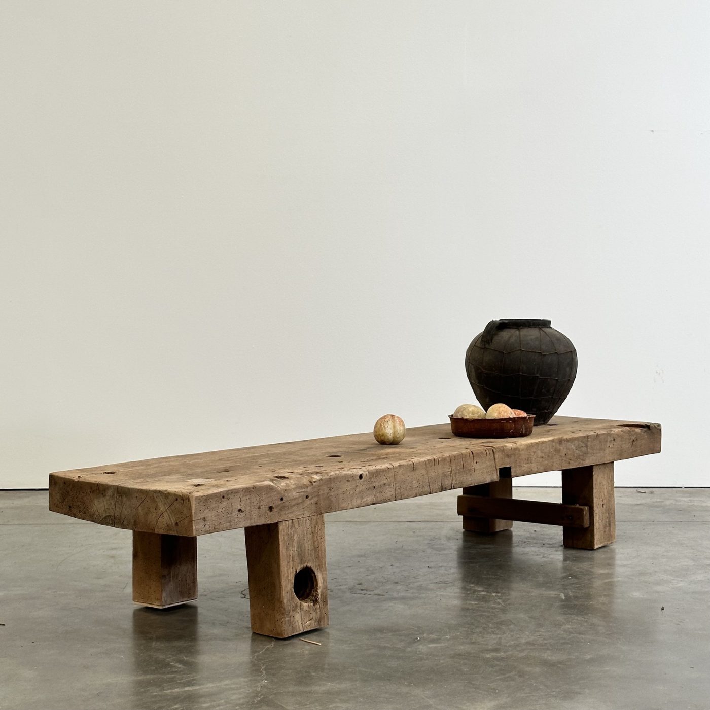 objet-vagabond-primitive-coffeetable0000