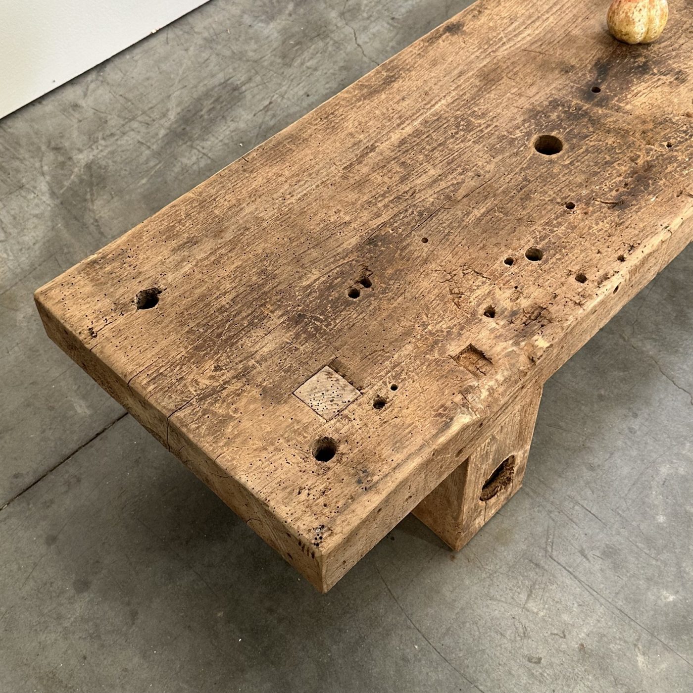 objet-vagabond-primitive-coffeetable0001