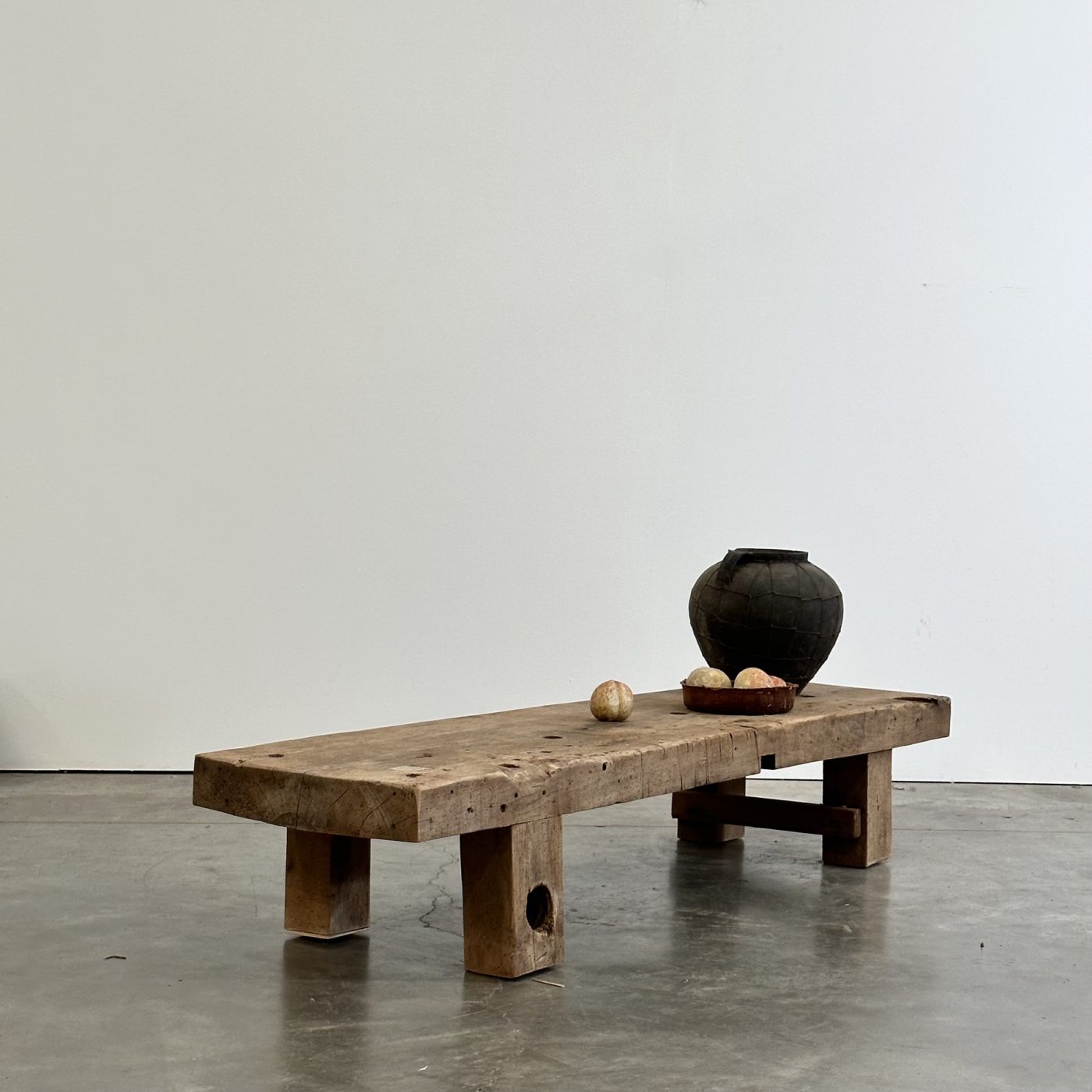 objet-vagabond-primitive-coffeetable0002