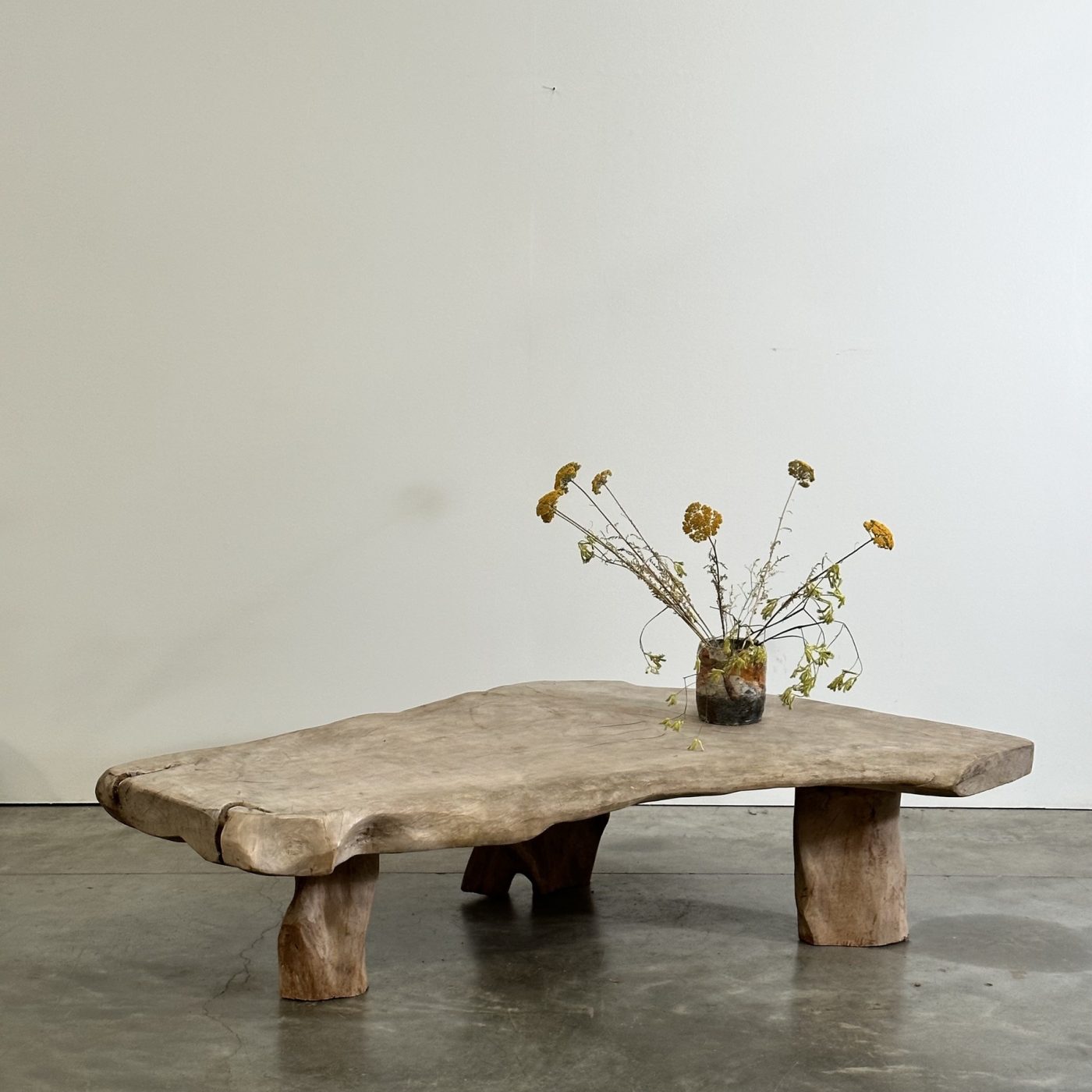 objet-vagabond-primitive-coffeetable0004