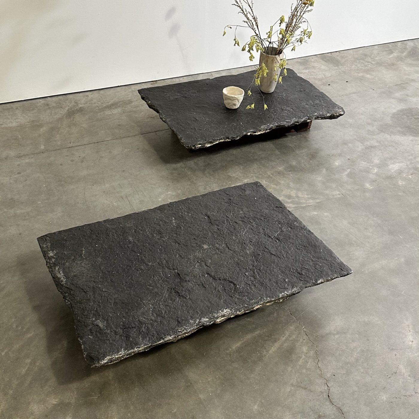 objet-vagabond-stone-sidetables0003