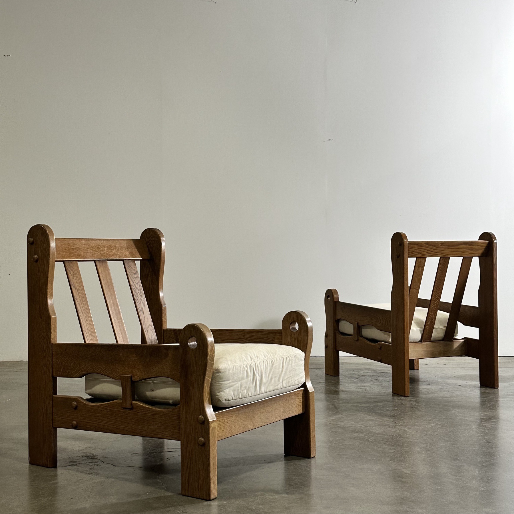 objet-vagabond-brutalist-armchairs0004