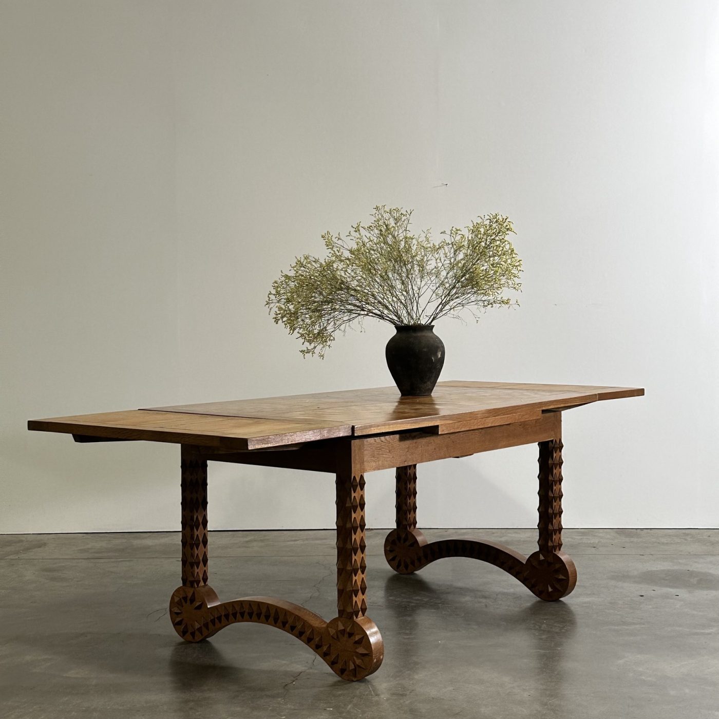 objet-vagabond-brutalist-table0013