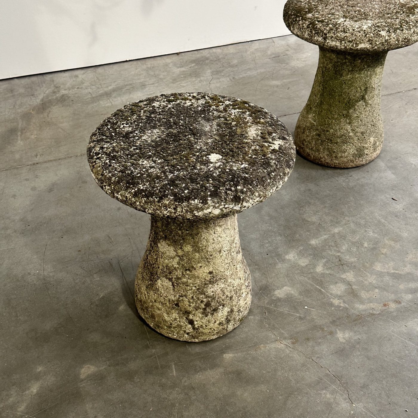 objet-vagabond-concrete-stools0002