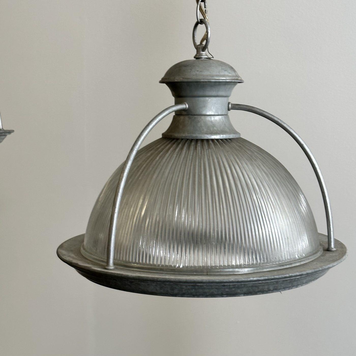 objet-vagabond-holophane-lamps0000