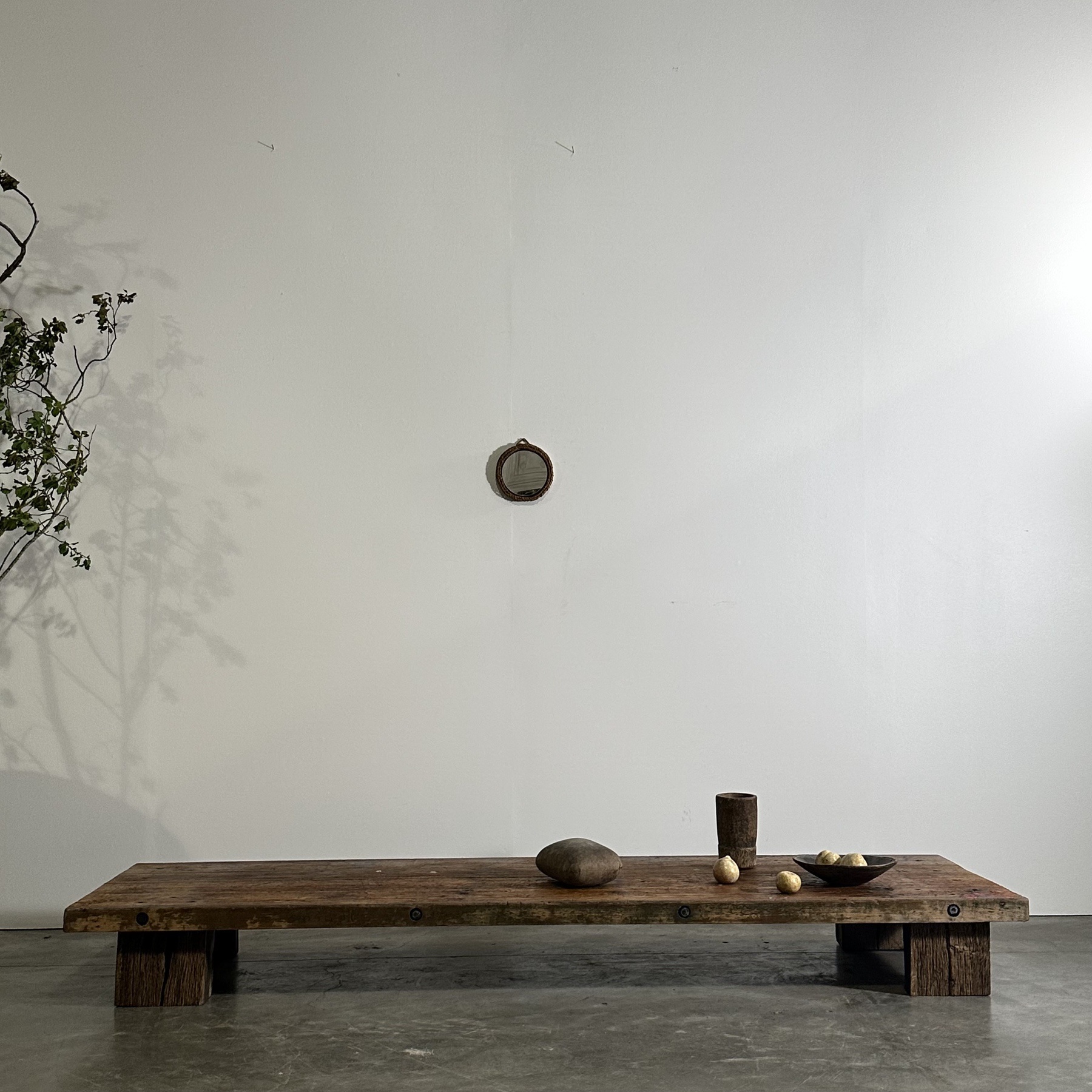 objet-vagabond-large-primitive-coffeetable0003