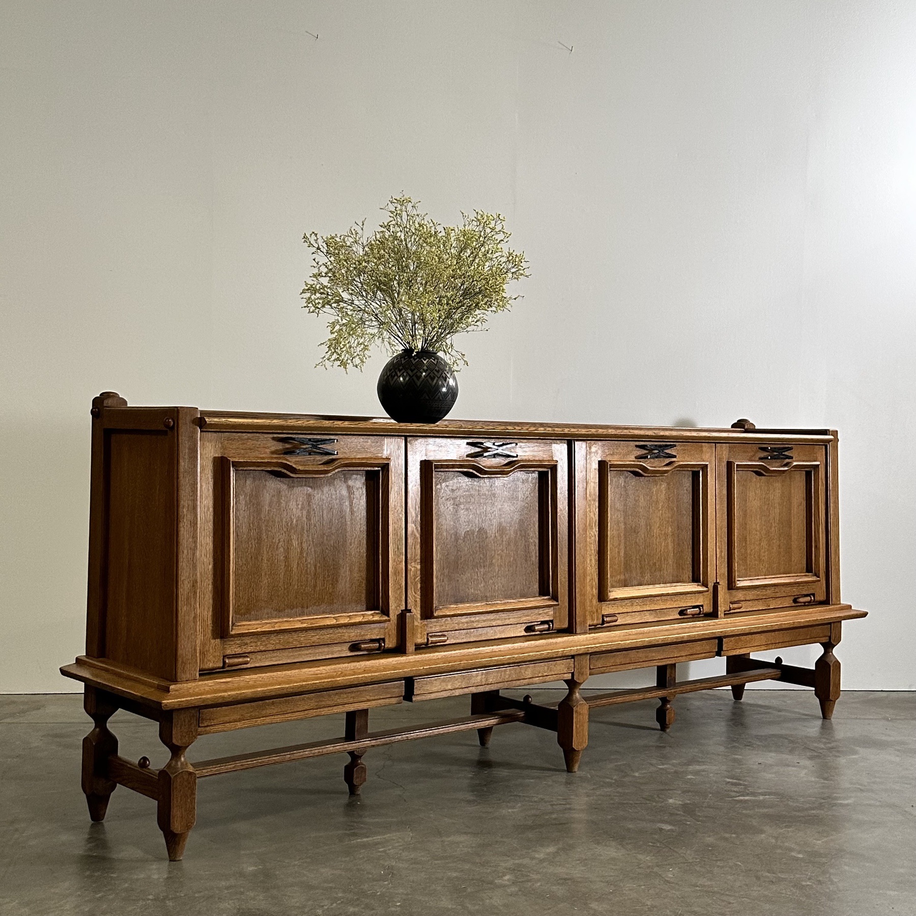 objet-vagabond-large-sideboard0003