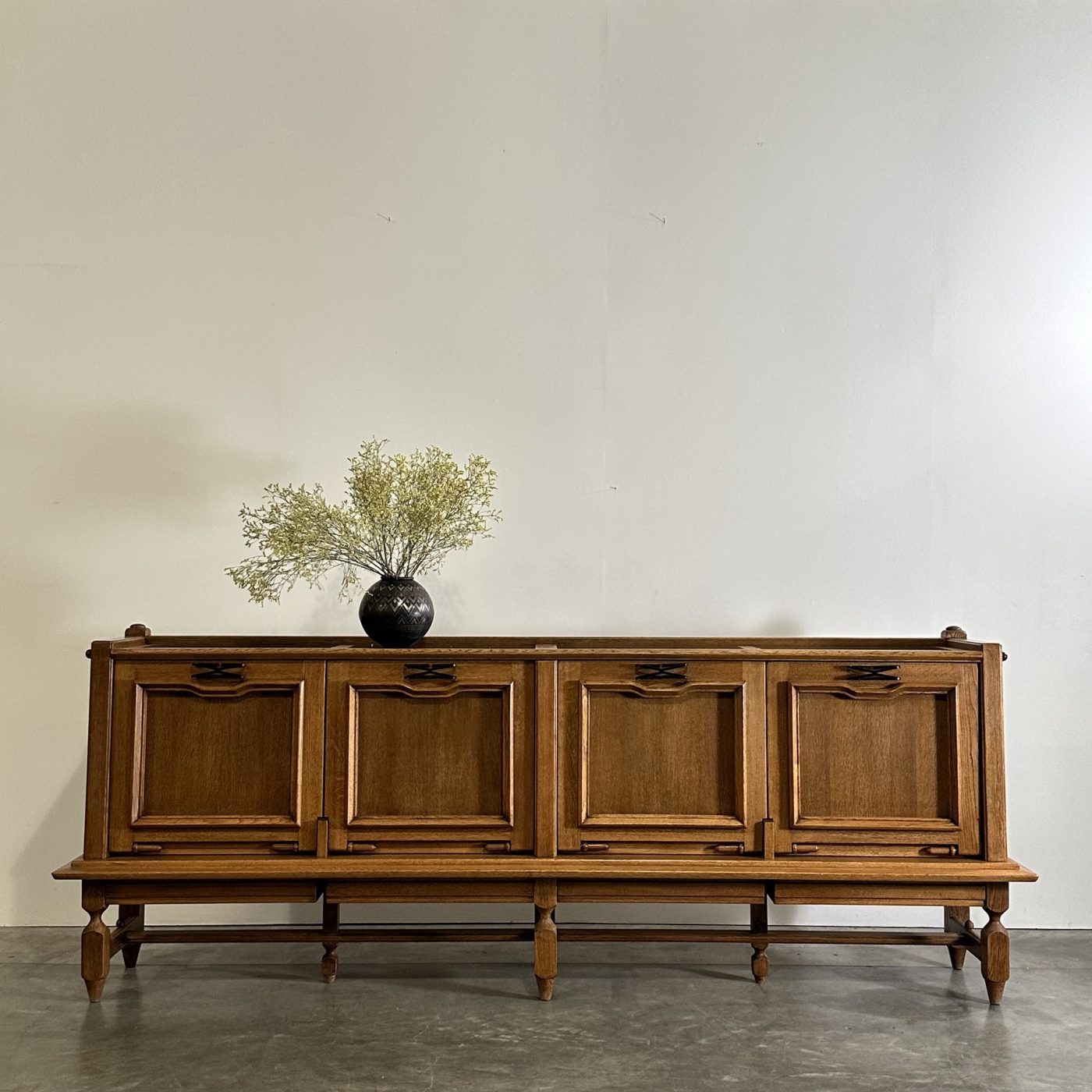 objet-vagabond-large-sideboard0005