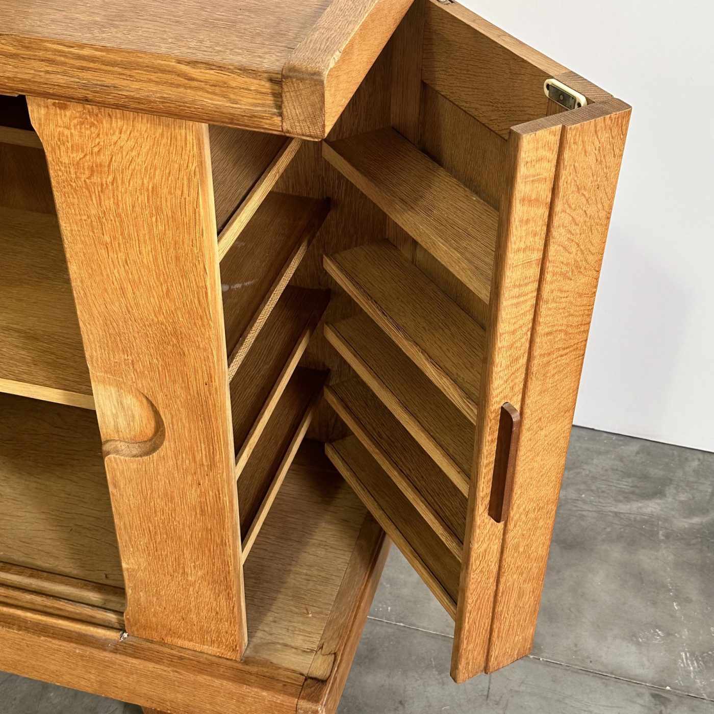 objet-vagabond-midcentury-sideboard0001