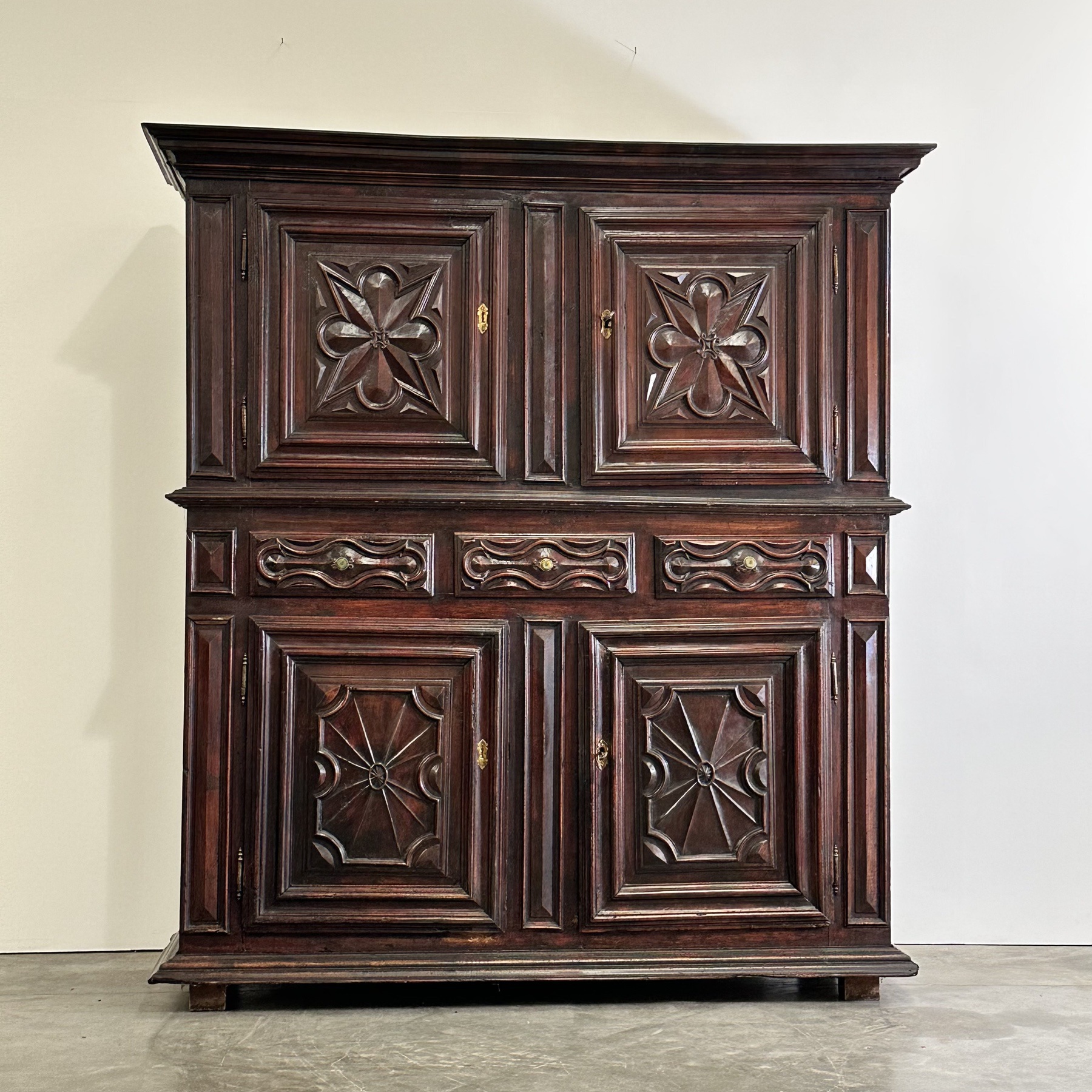 objet-vagabond-old-cupboard0008