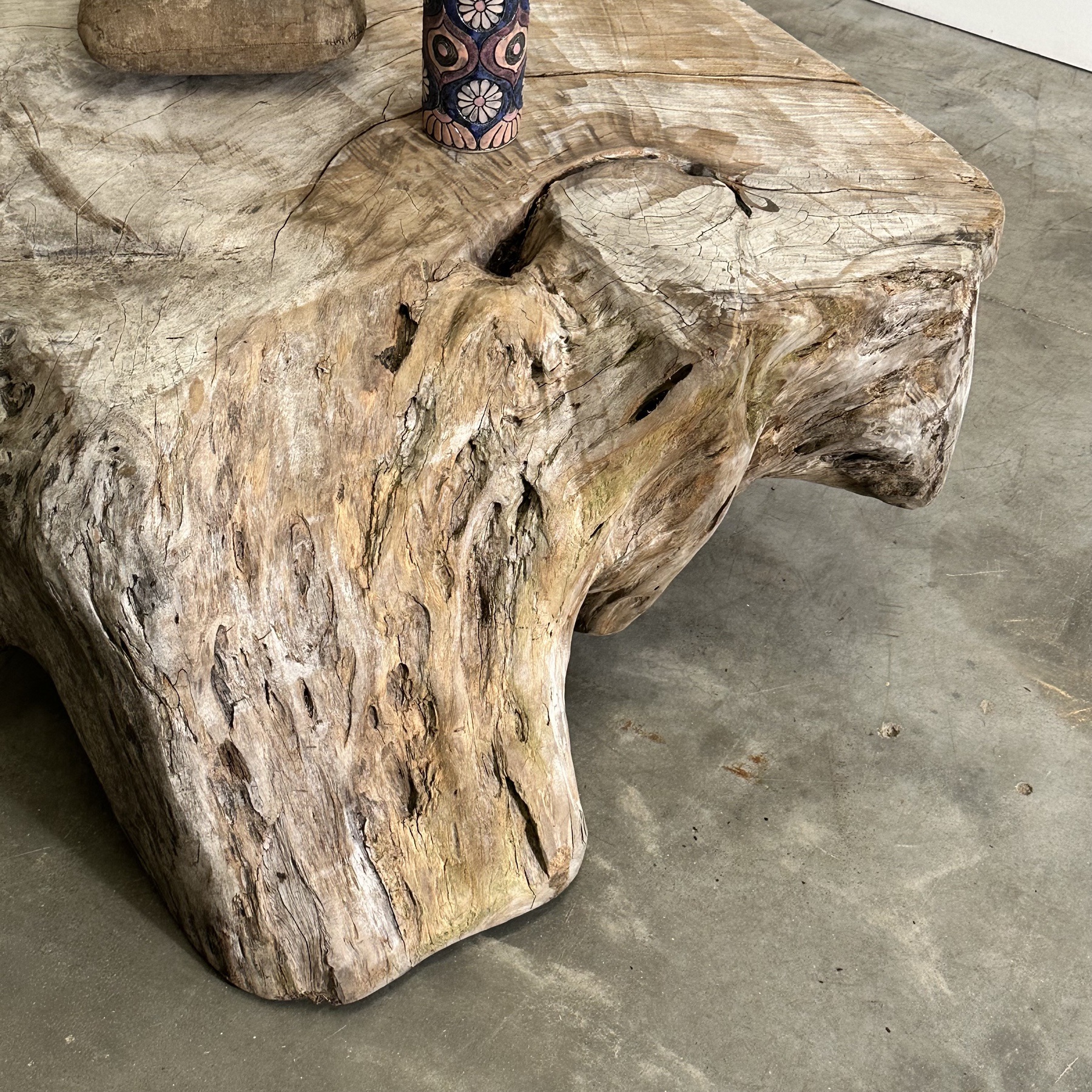 objet-vagabond-primitive-coffeetable0006