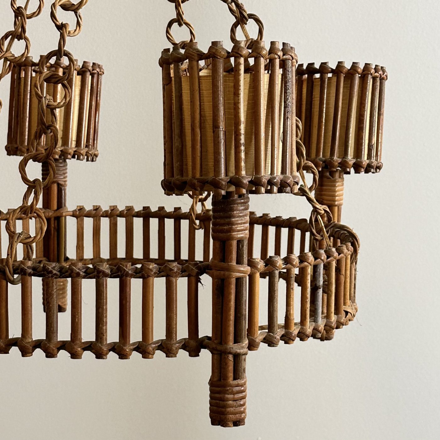 objet-vagabond-rattan-chandelier0005