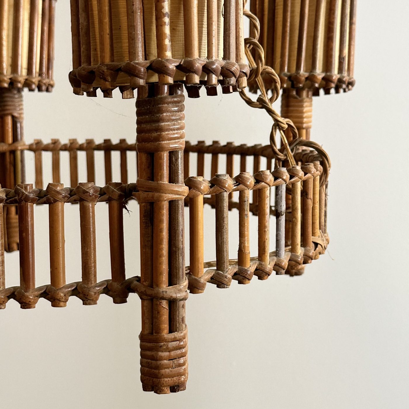 objet-vagabond-rattan-chandelier0008
