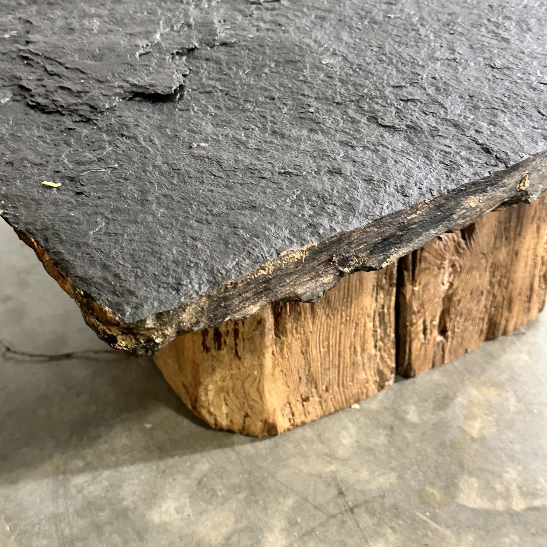 objet-vagabond-stone-sidetables0006