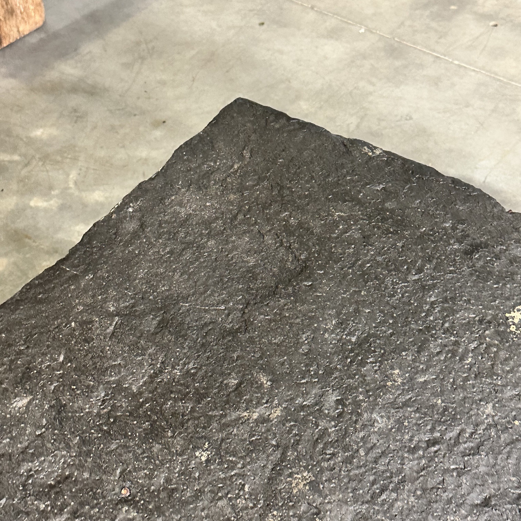 objet-vagabond-stone-sidetables0007