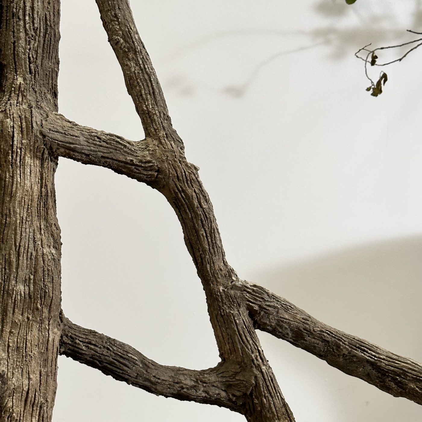 objet-vagabond-tall-concrete-armchair0006