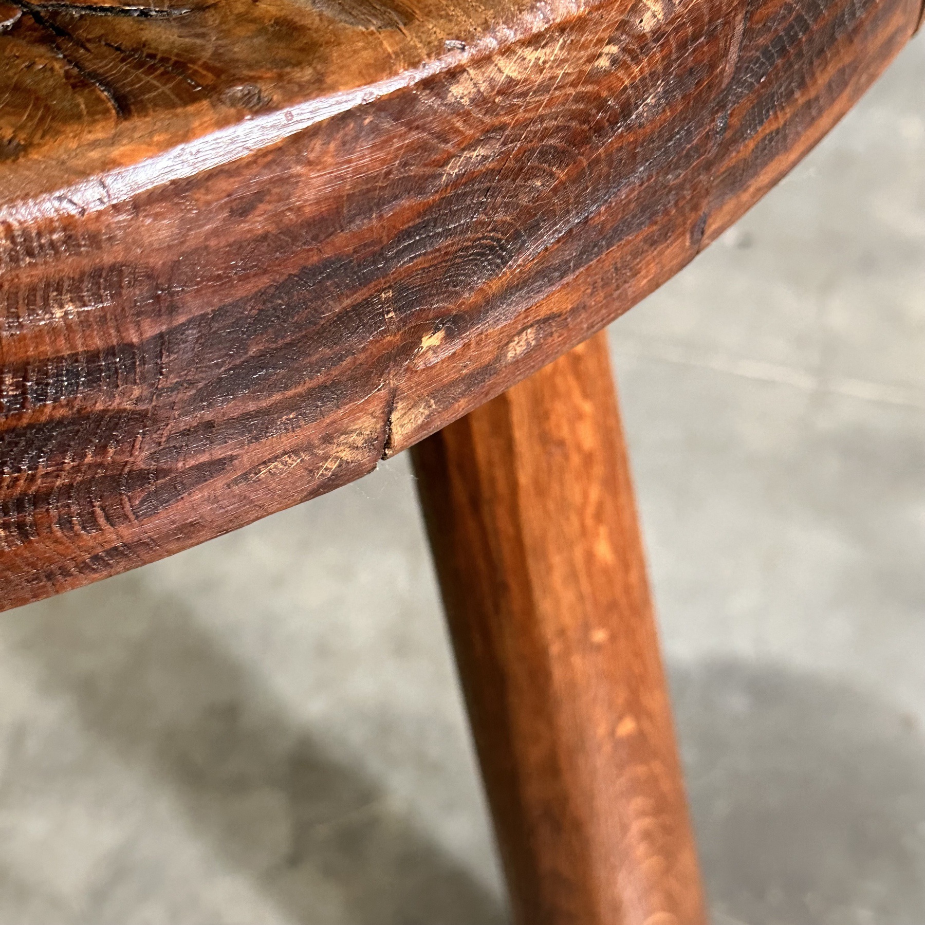 objet-vagabond-brutalist-table0001