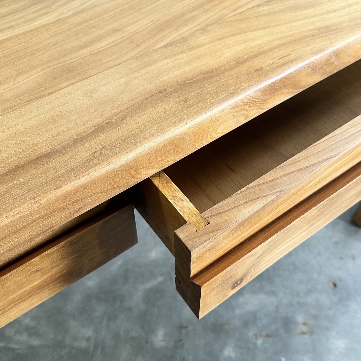 objet-vagabond-maisonregain-table0005