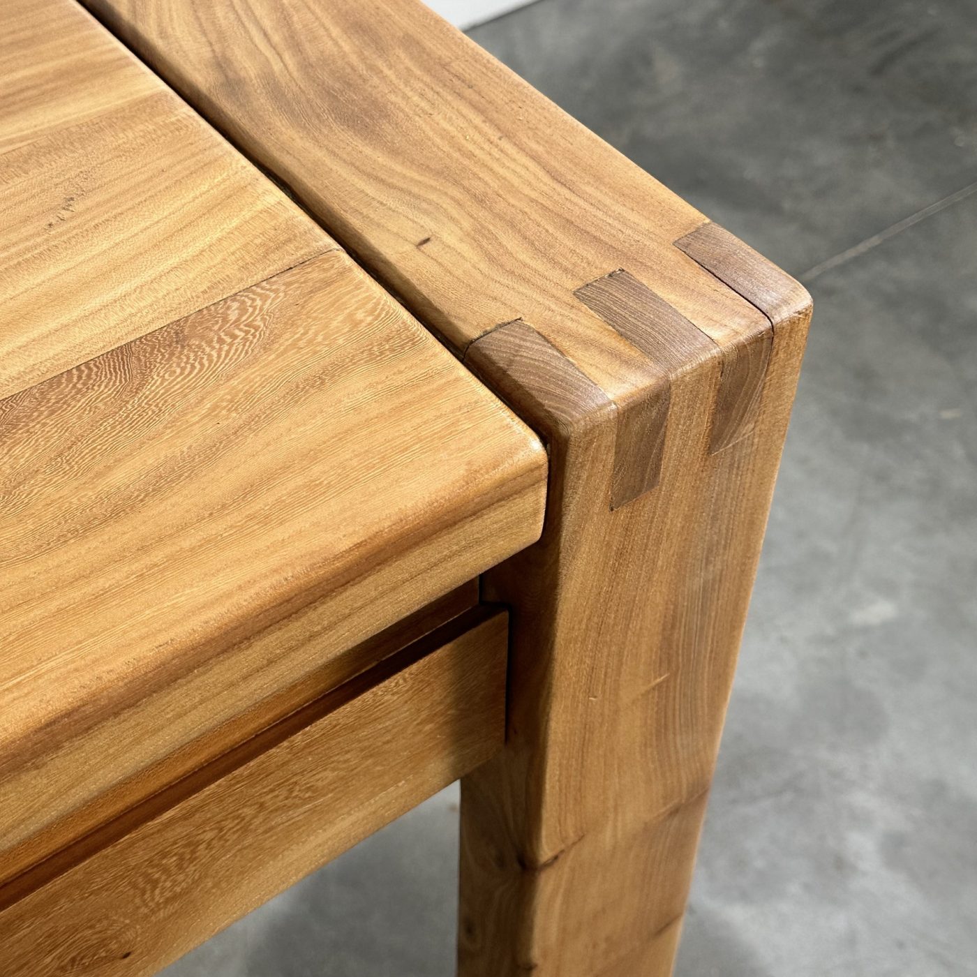 objet-vagabond-maisonregain-table0009