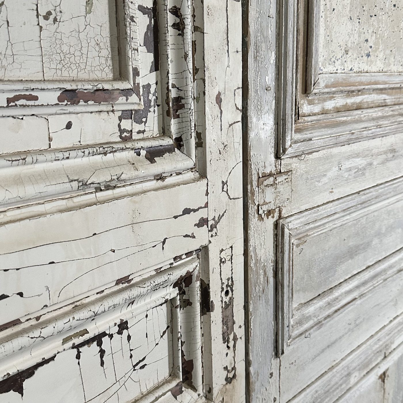 objet-vagabond-painted-doors0001