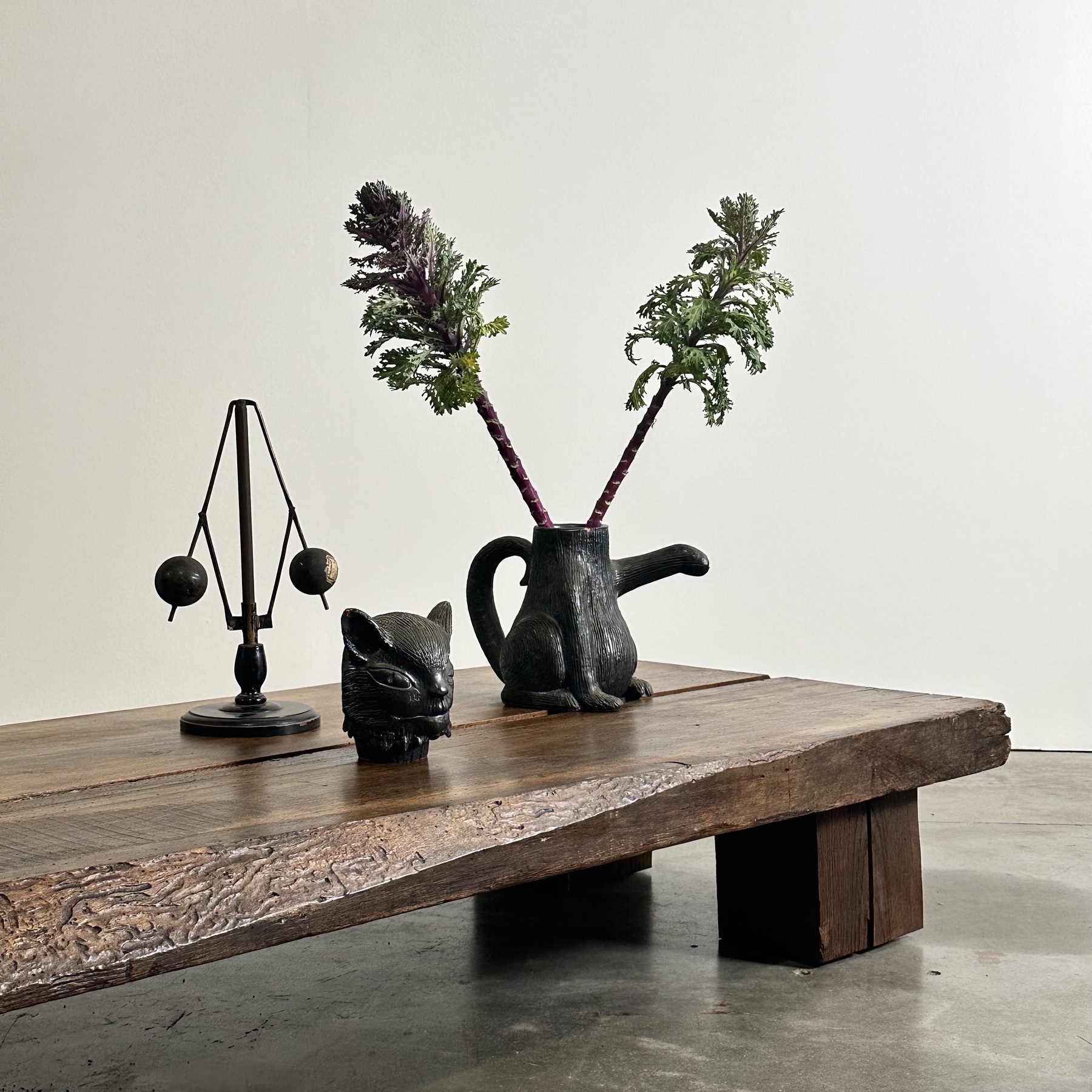 objet-vagabond-primitive-coffeetable0000
