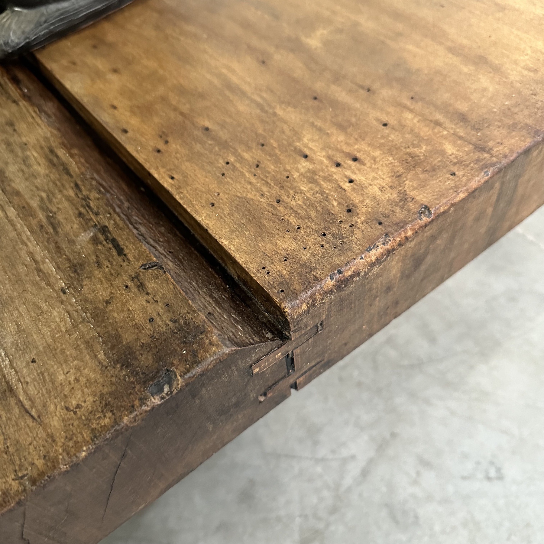 objet-vagabond-primitive-coffeetable0003