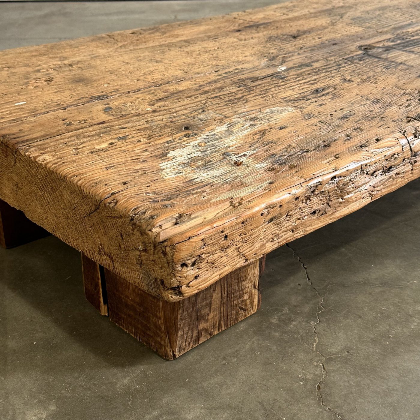 objet-vagabond-primitve-coffeetable0008