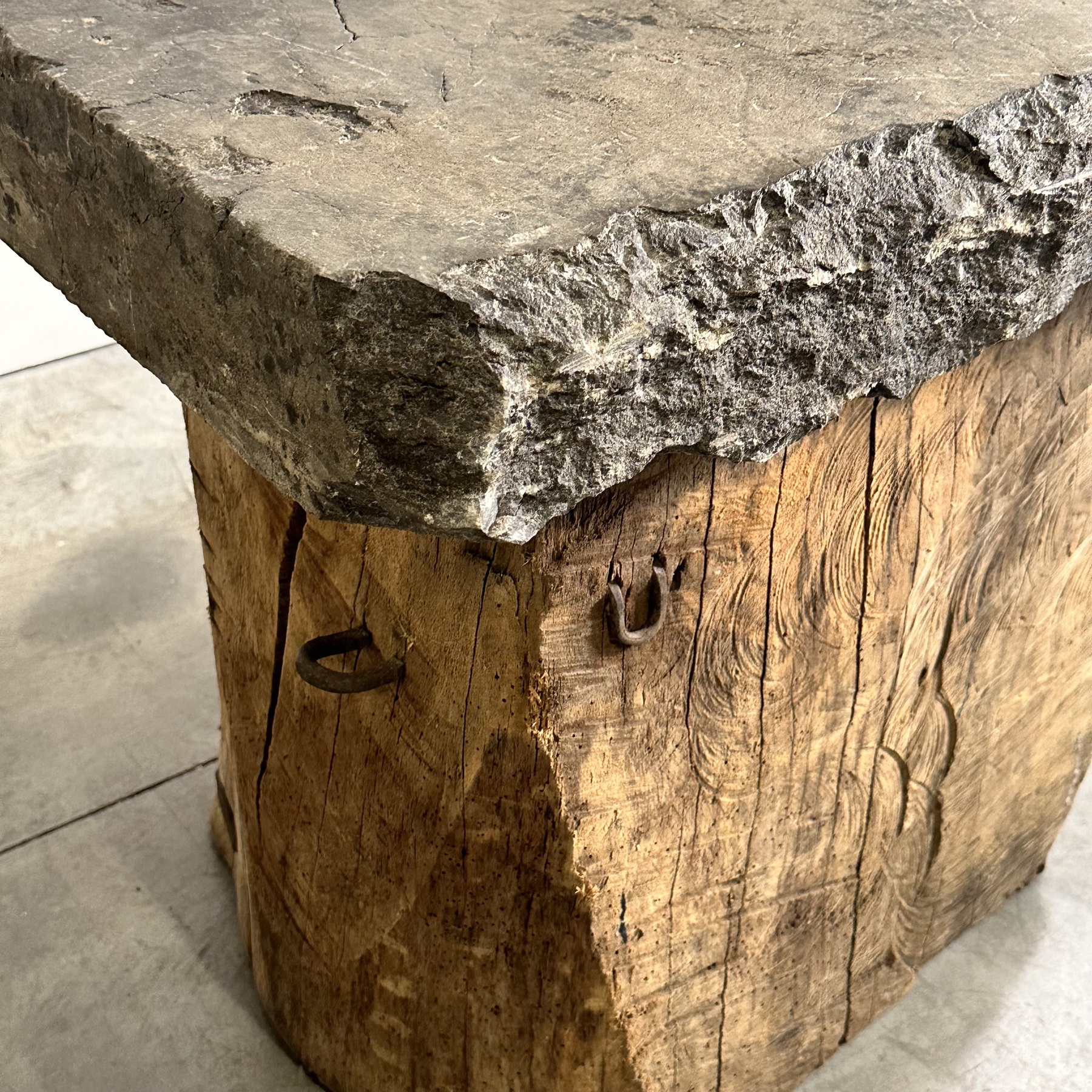 objet-vagabond-stone-tables0005