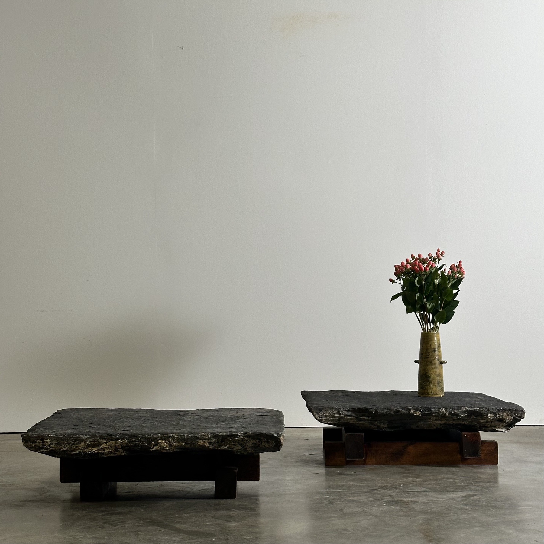 objet-vagabond-stone-coffeetables0000