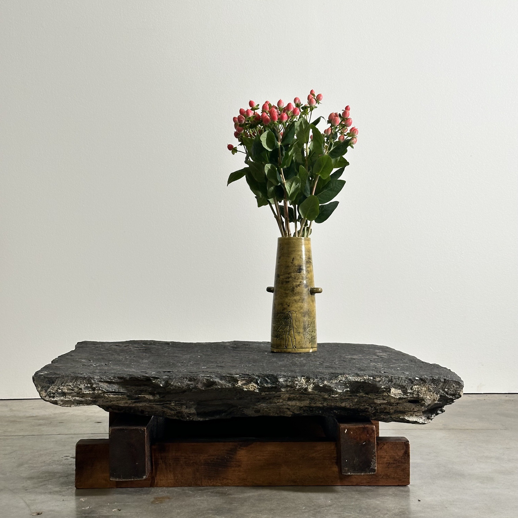 objet-vagabond-stone-coffeetables0004