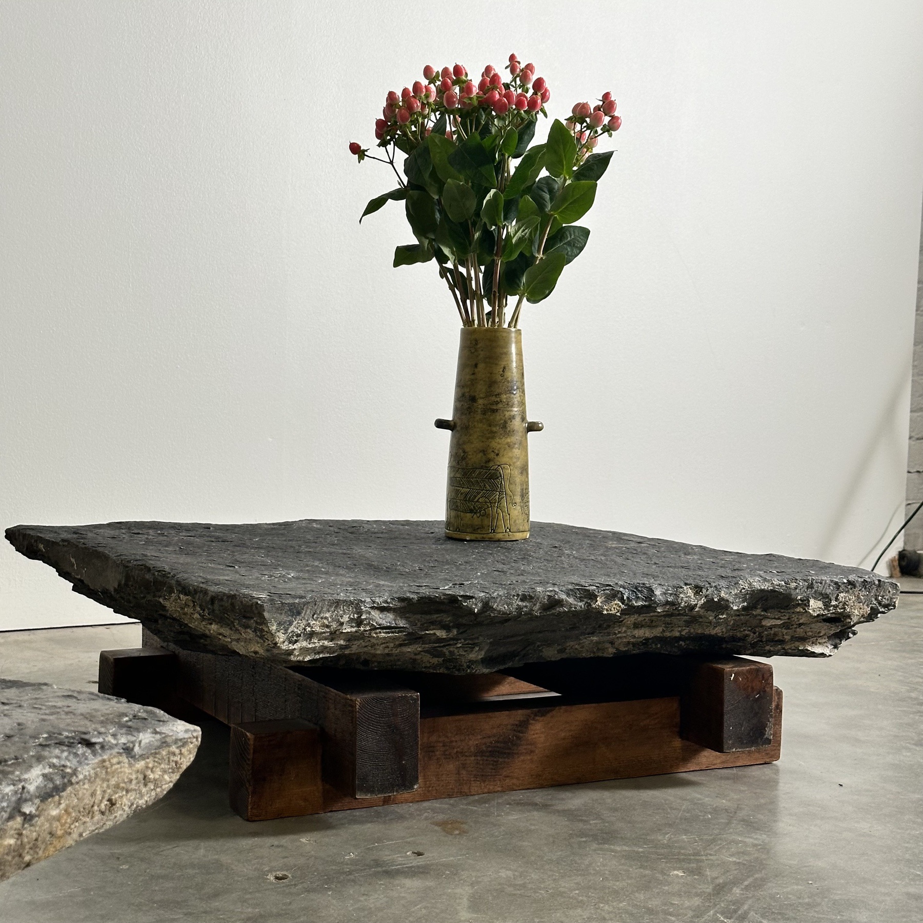 objet-vagabond-stone-coffeetables0007