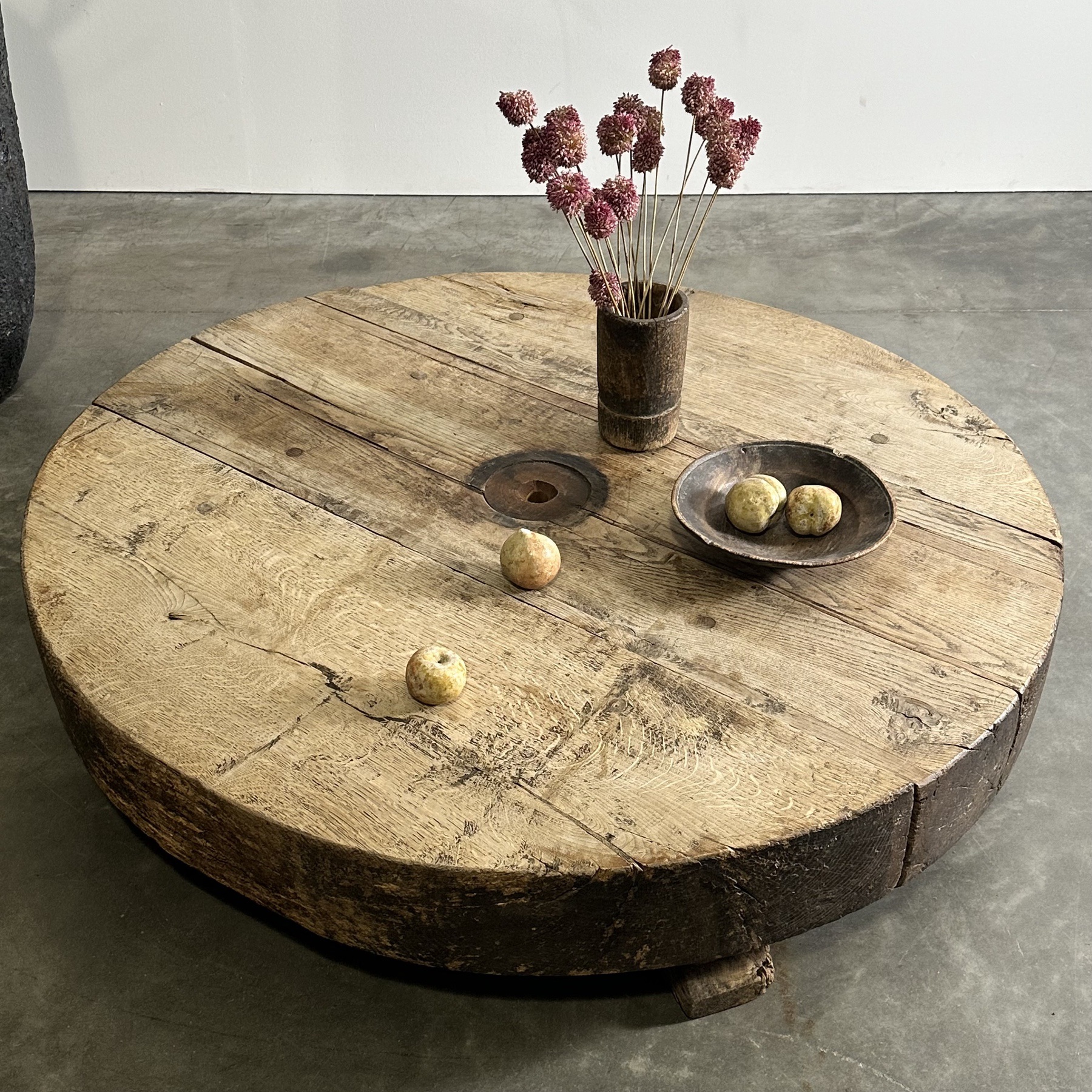 objet-vagabond-round-coffeetable0002