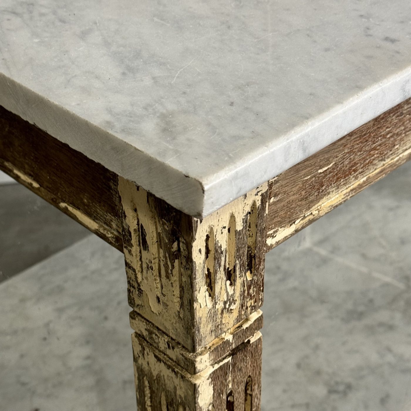 objet-vagabond-marble-counter0003