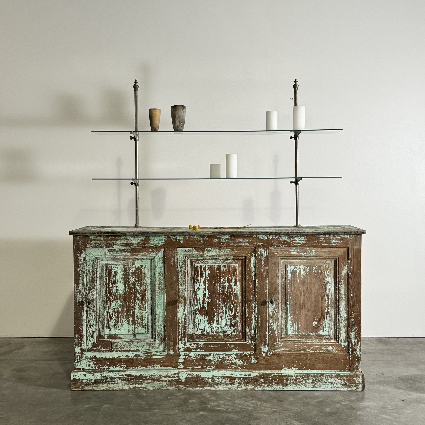 objet-vagabond-painted-counter20007