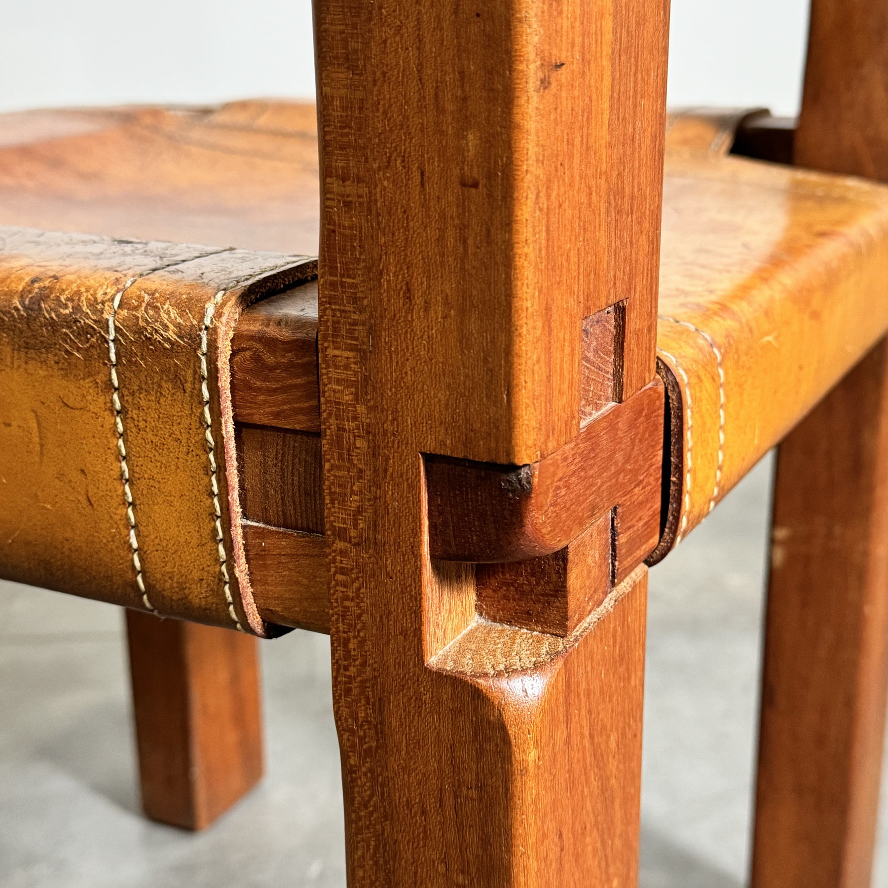 objet-vagabond-pierrechapo-chairs0010