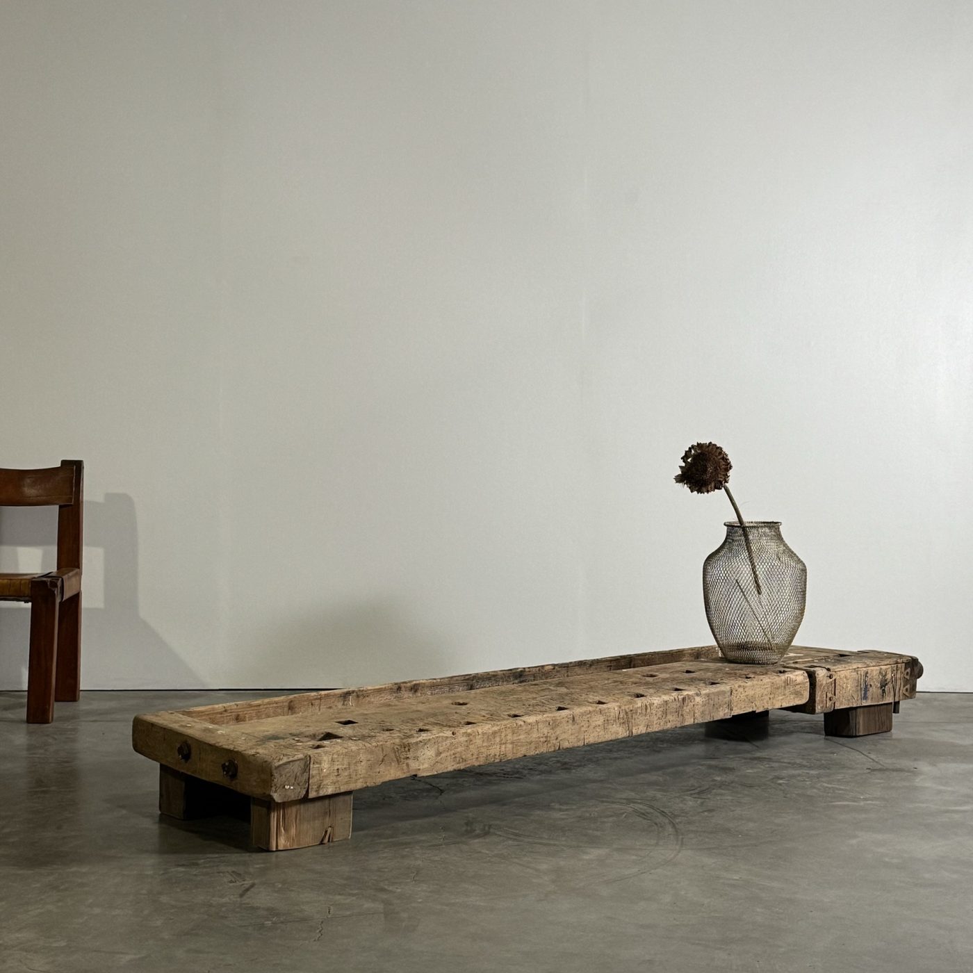 objet-vagabond-primitive-coffeetable0003