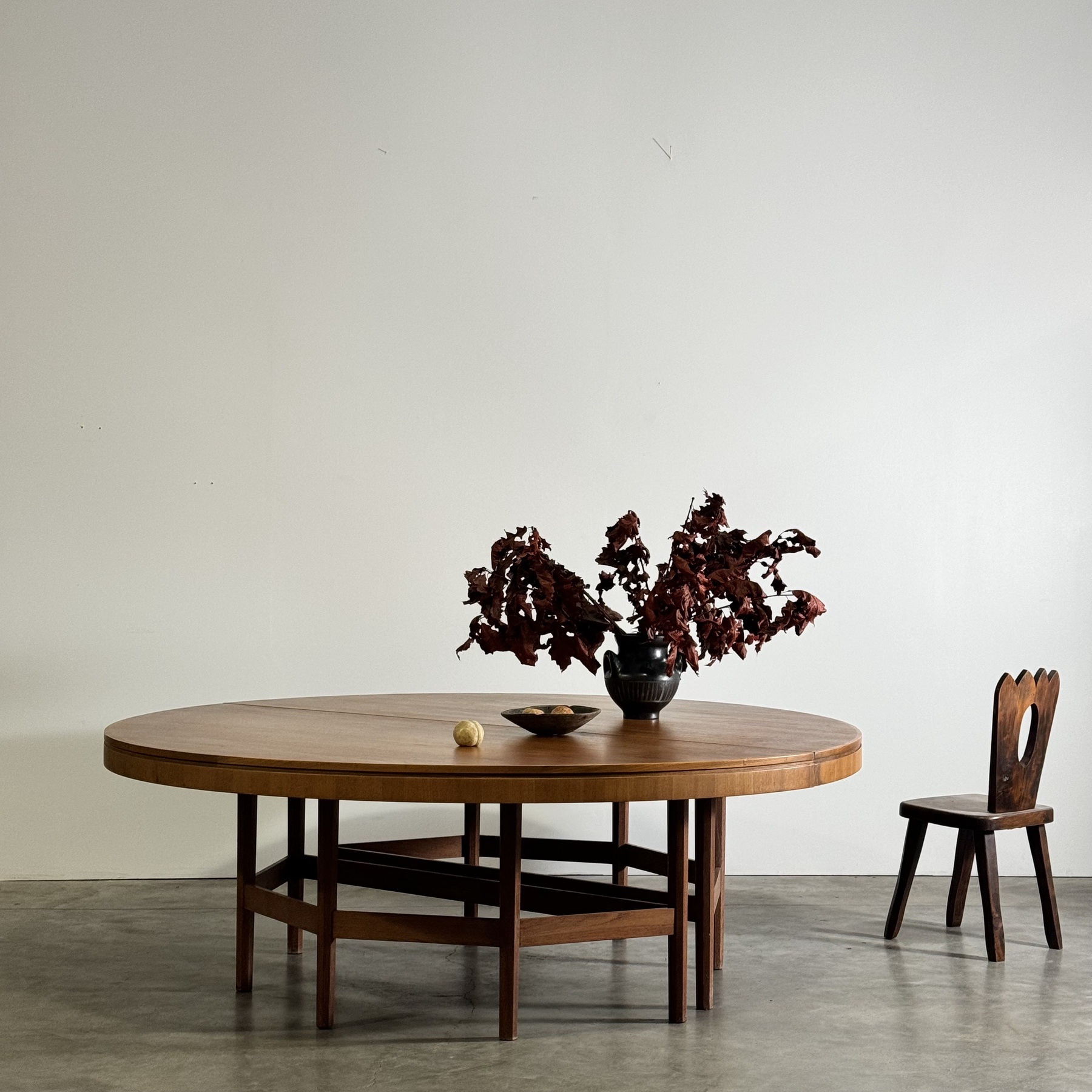 objet-vagabond-round-diningtable0005
