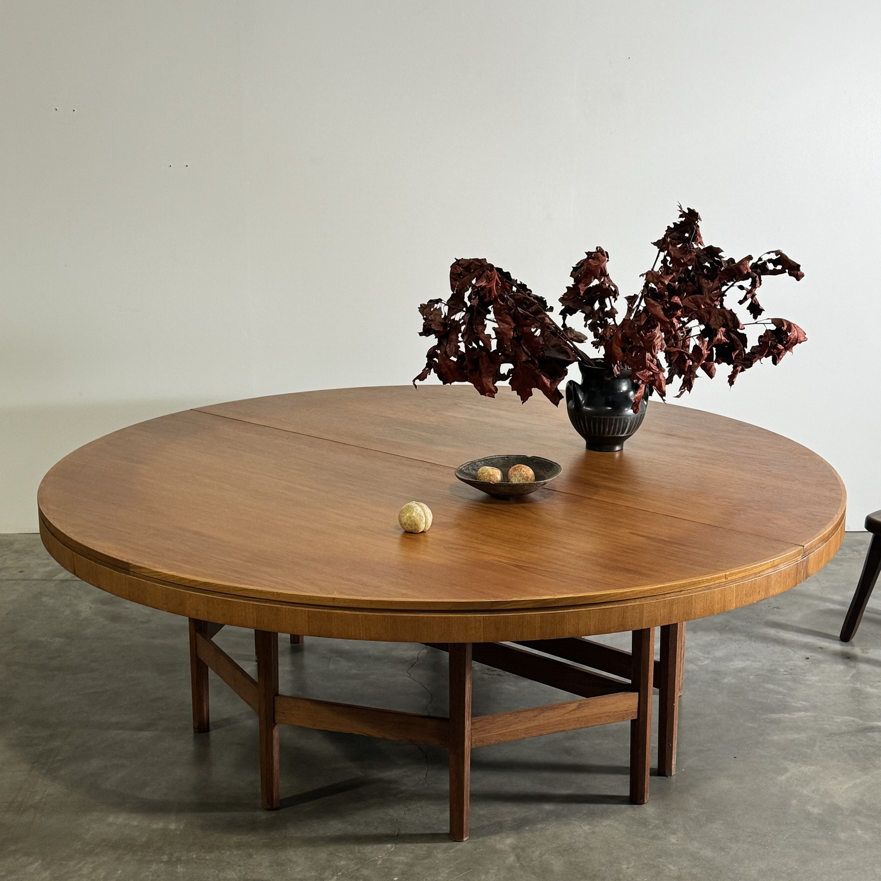 objet-vagabond-round-diningtable0006