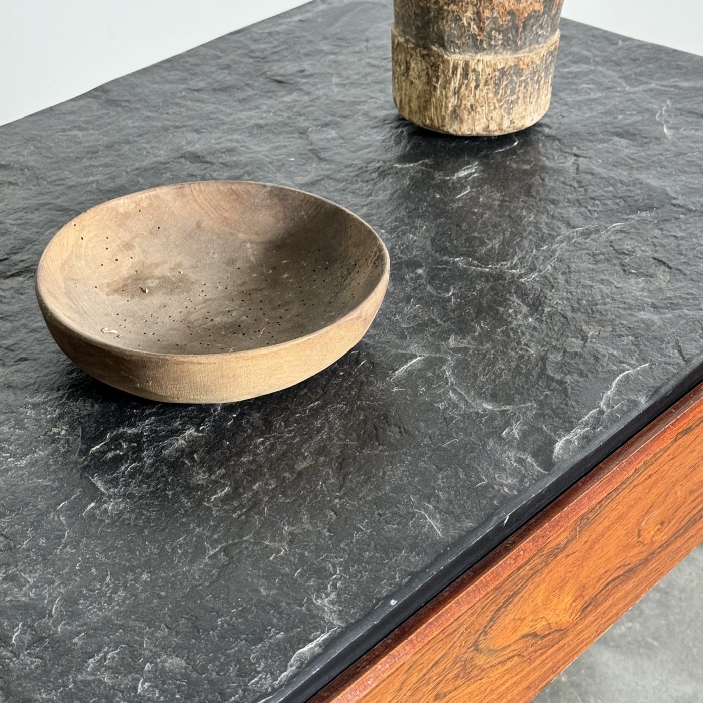 objet-vagabond-slate-coffeetable0002