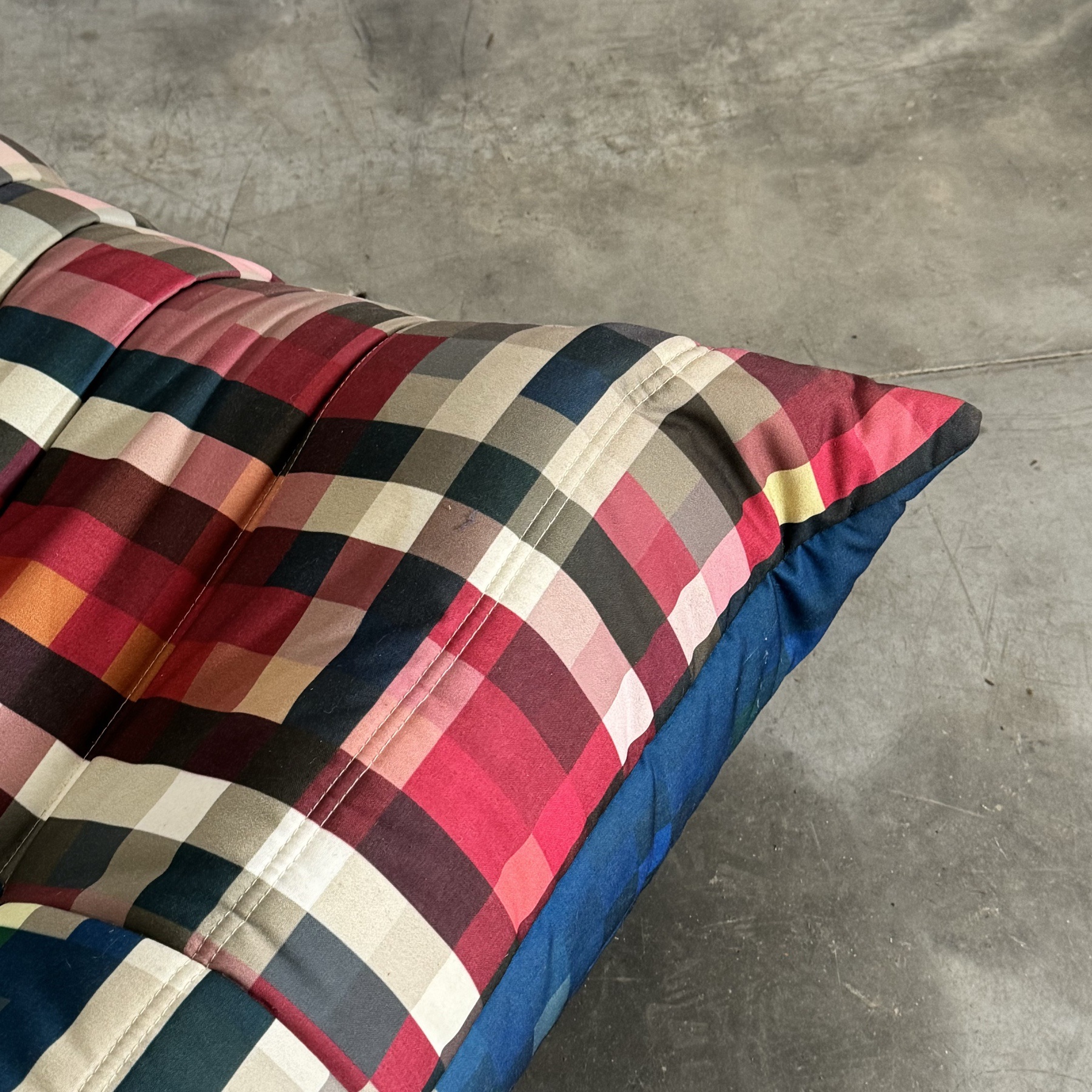 objet-vagabond-togo-sofa0000