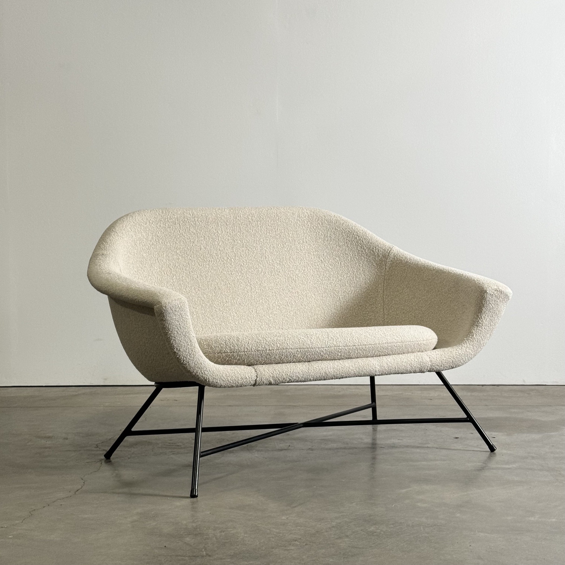 objet-vagabond-dangle-defrance-sofa0002