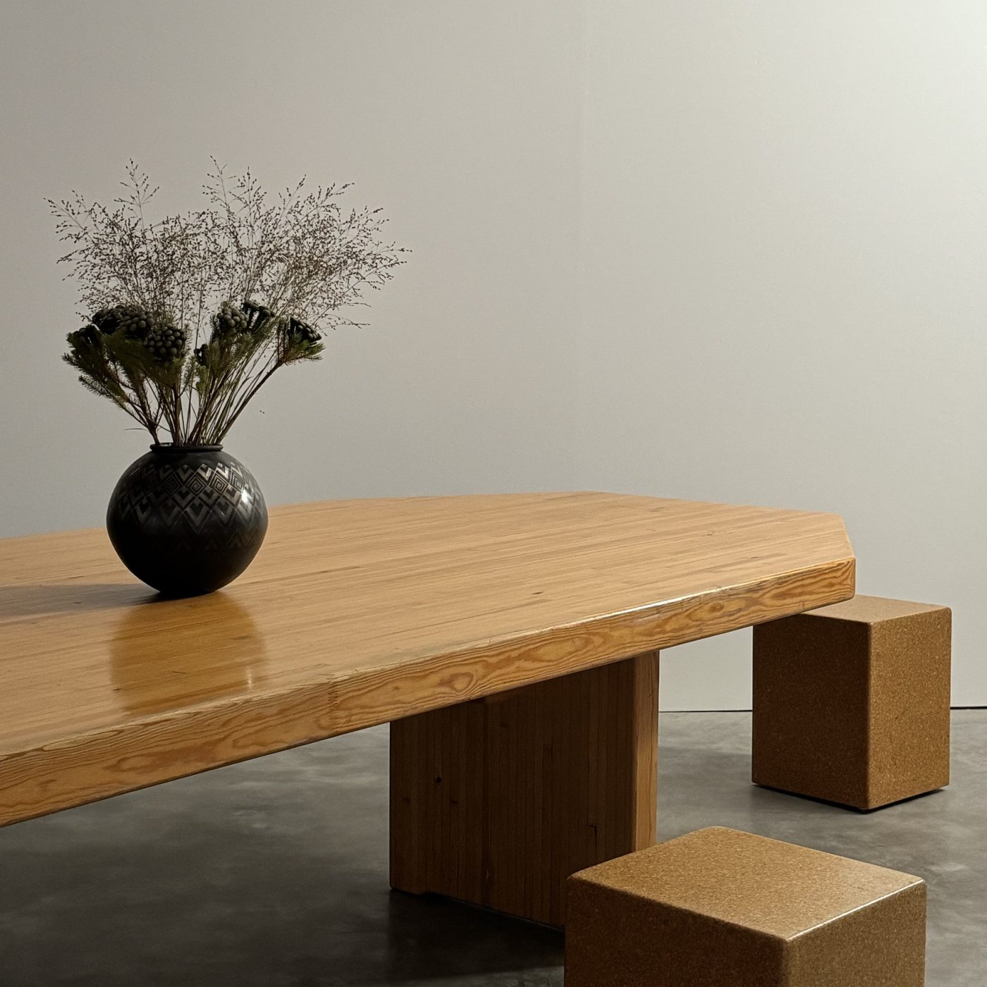 objet-vagabond-huge-diningtable0001