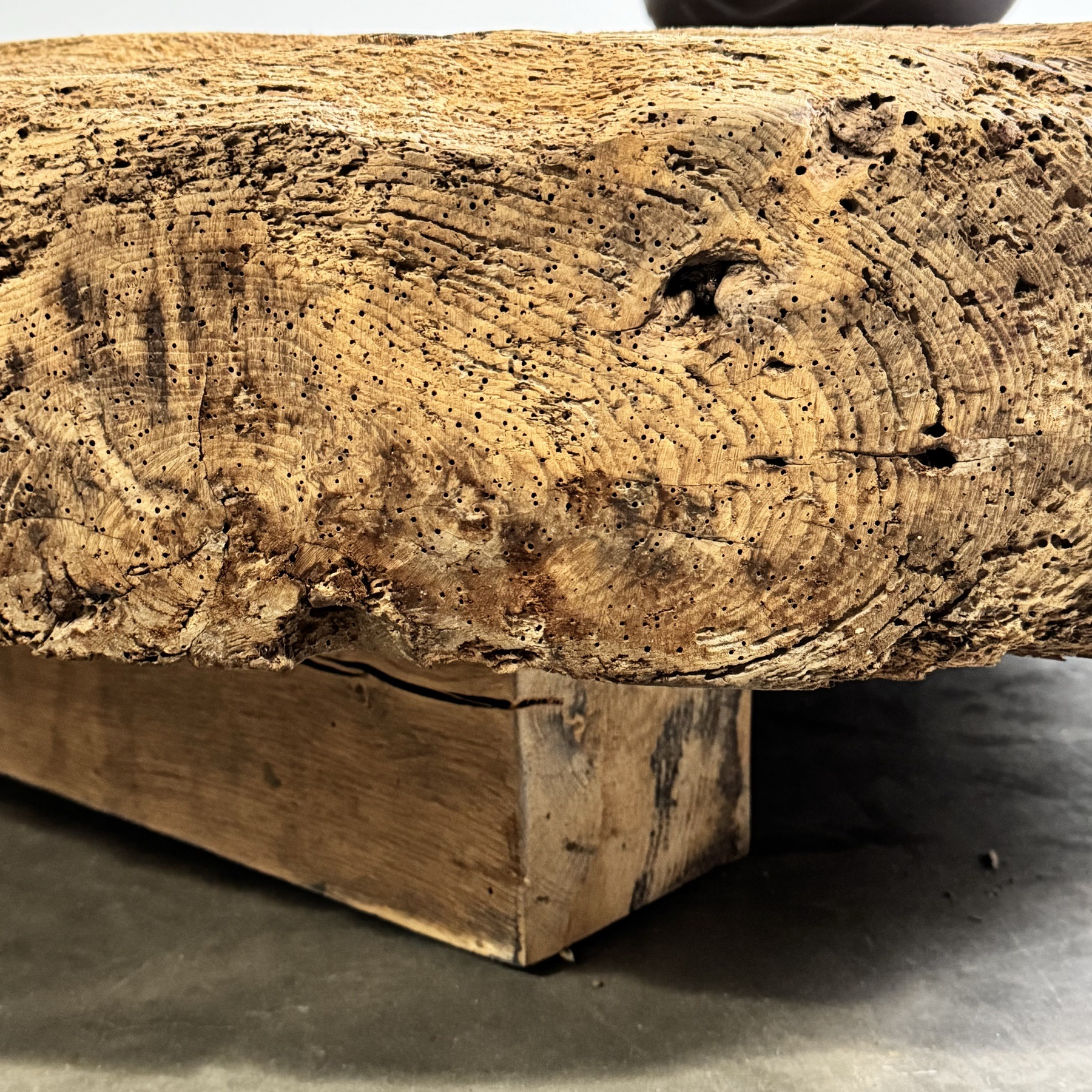 objet-vagabond-round-coffeetable0004